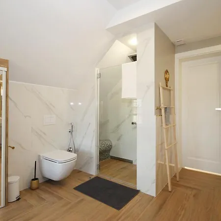 Апартаменты Daisy *